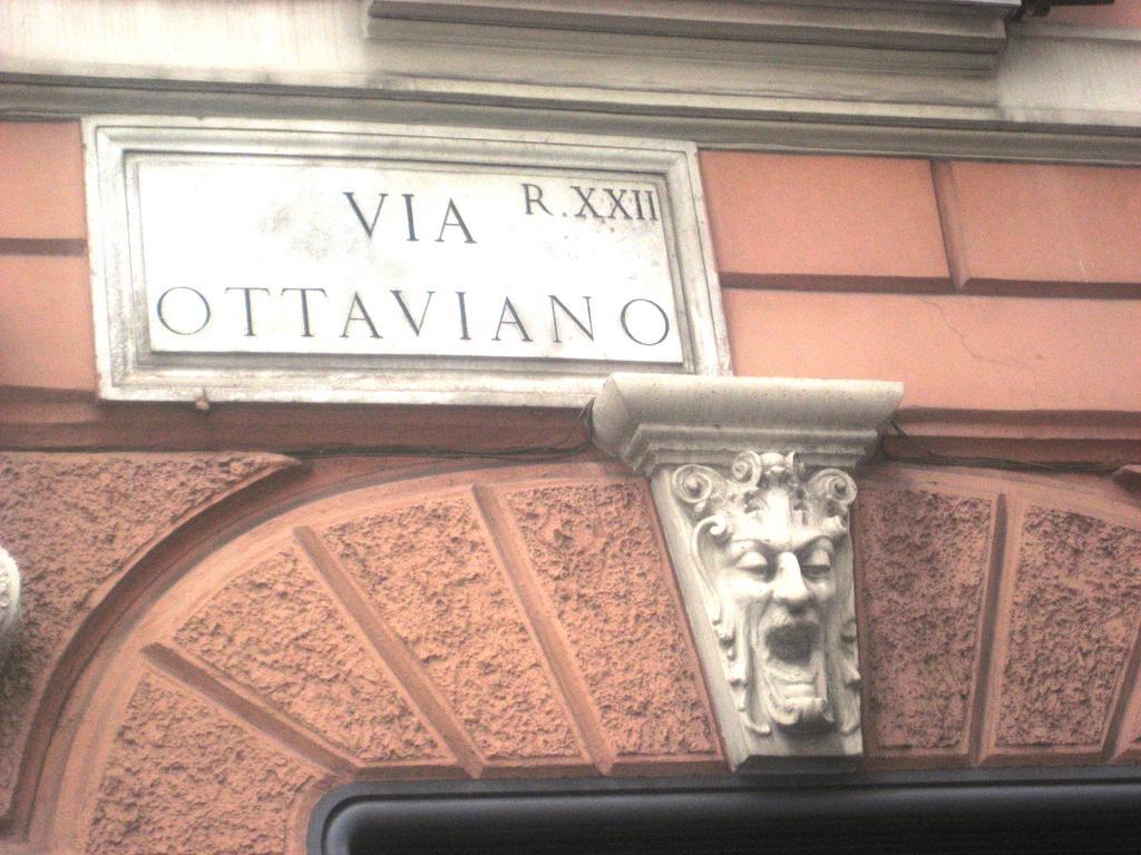 Maison Vaticana Rome Extérieur photo